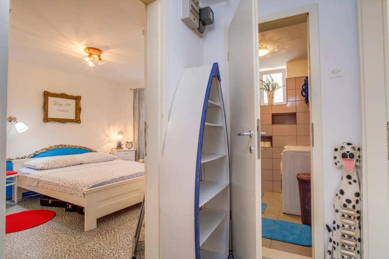 Apartments Kastel Veli Lošinj 外观 照片