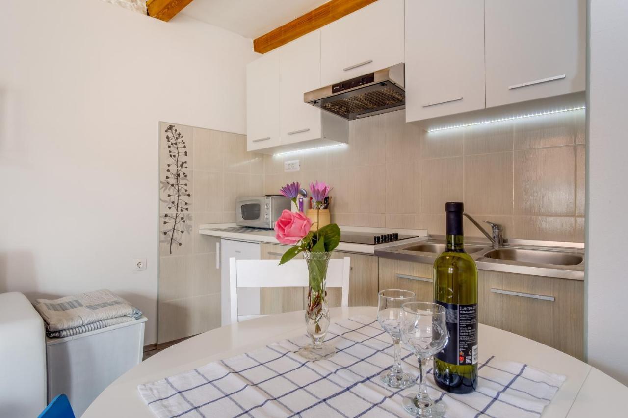 Apartments Kastel Veli Lošinj 外观 照片